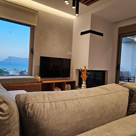 Calm & Dreamy Luxury Apts Pírgos エクステリア 写真