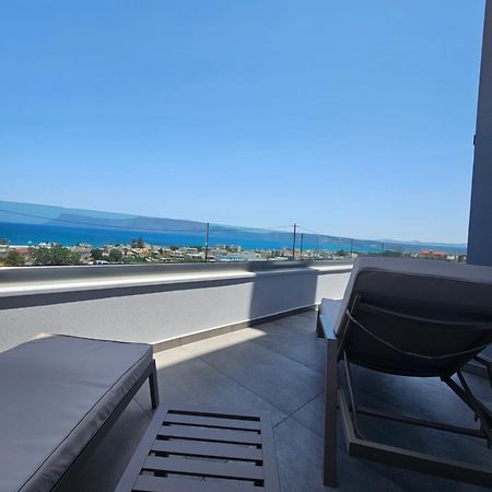 Calm & Dreamy Luxury Apts Pírgos エクステリア 写真