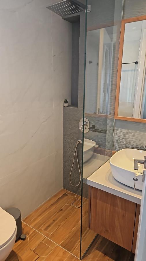Calm & Dreamy Luxury Apts Pírgos エクステリア 写真