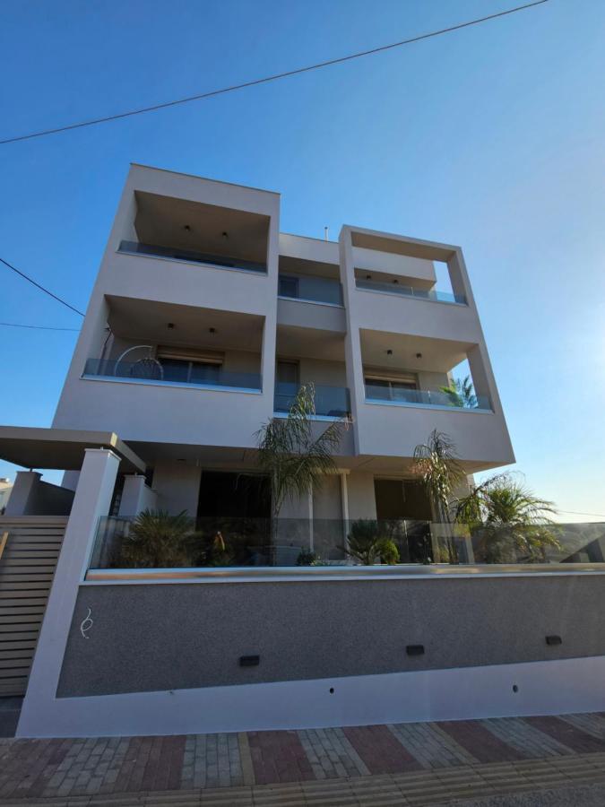 Calm & Dreamy Luxury Apts Pírgos エクステリア 写真