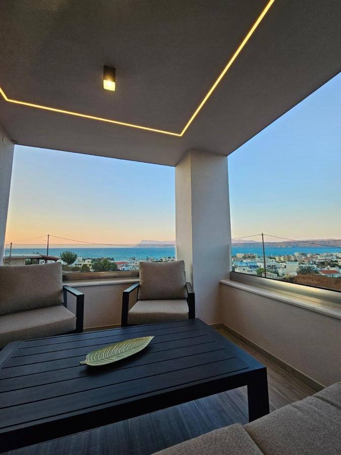 Calm & Dreamy Luxury Apts Pírgos エクステリア 写真